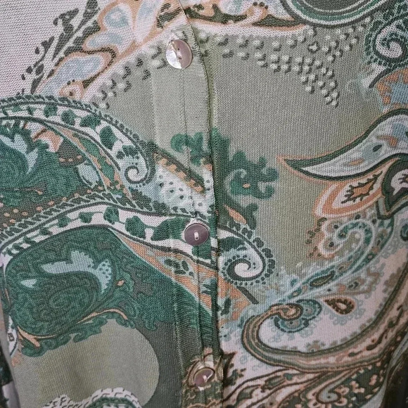 Chicos The Everyday Cardigan Paisley Button Down Long Sleeve SZ 1(M) - Picture 4 of 11